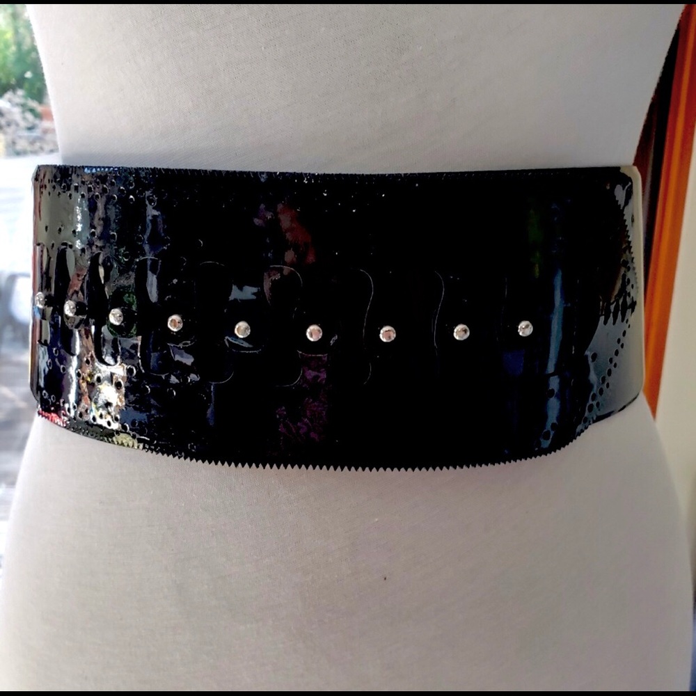 Gianfranco Ferre Black patent leather belt.